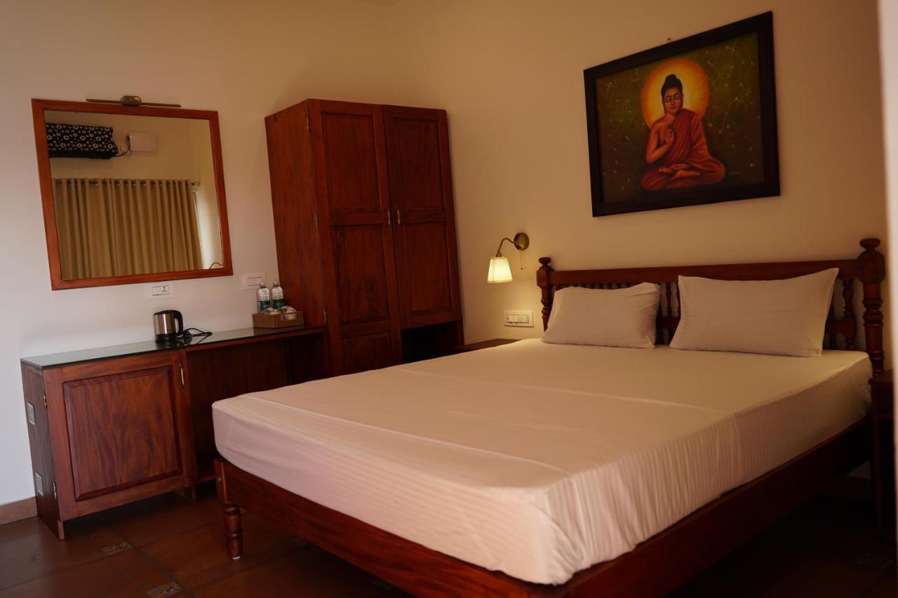 Buddha Beach Hotel Ковалам Экстерьер фото