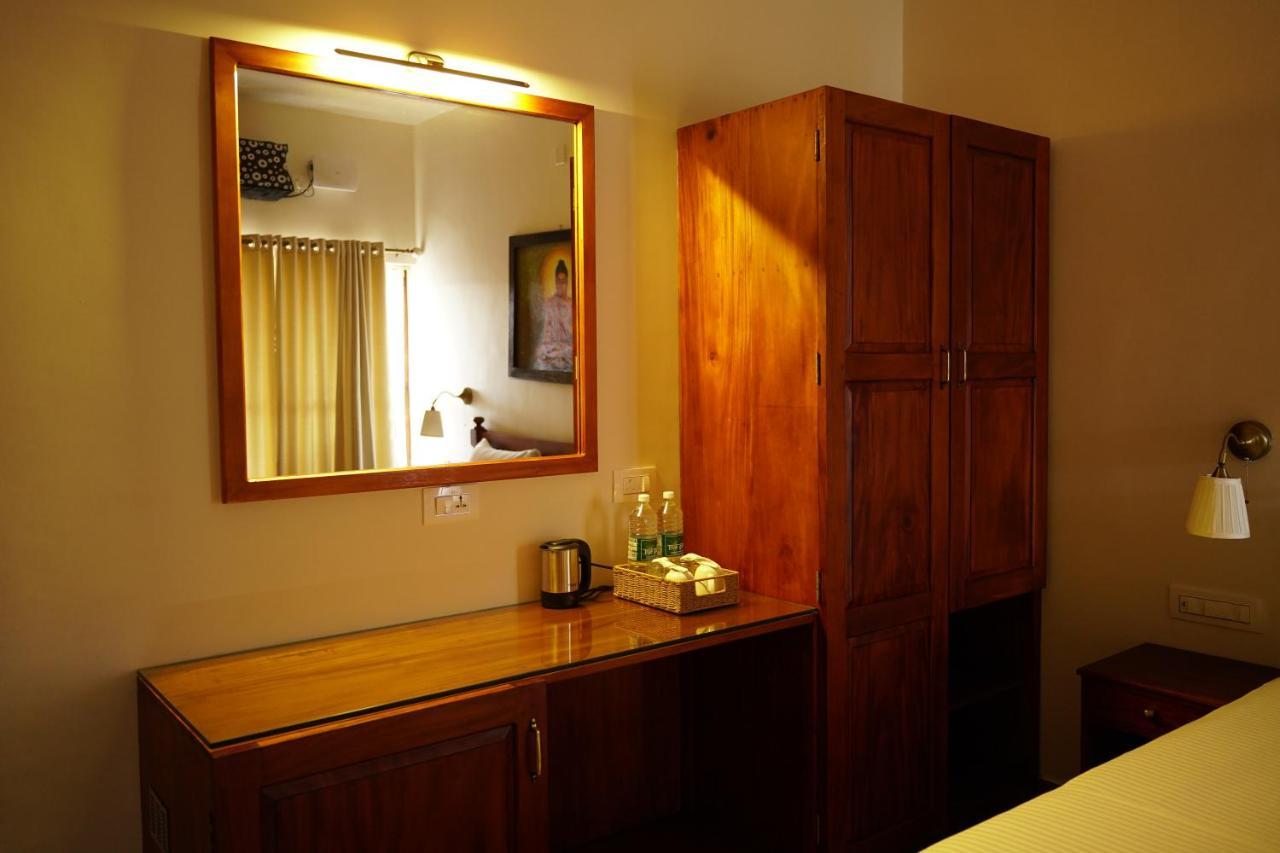 Buddha Beach Hotel Ковалам Экстерьер фото
