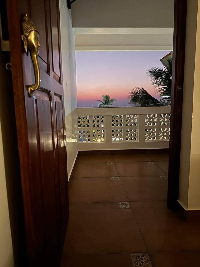 Buddha Beach Hotel Ковалам Экстерьер фото