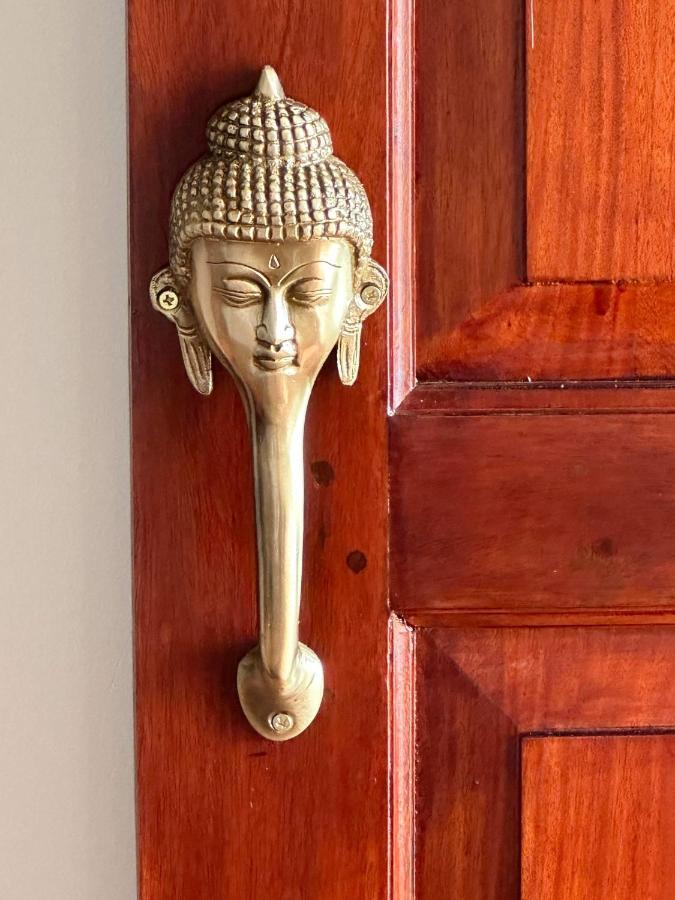 Buddha Beach Hotel Ковалам Экстерьер фото