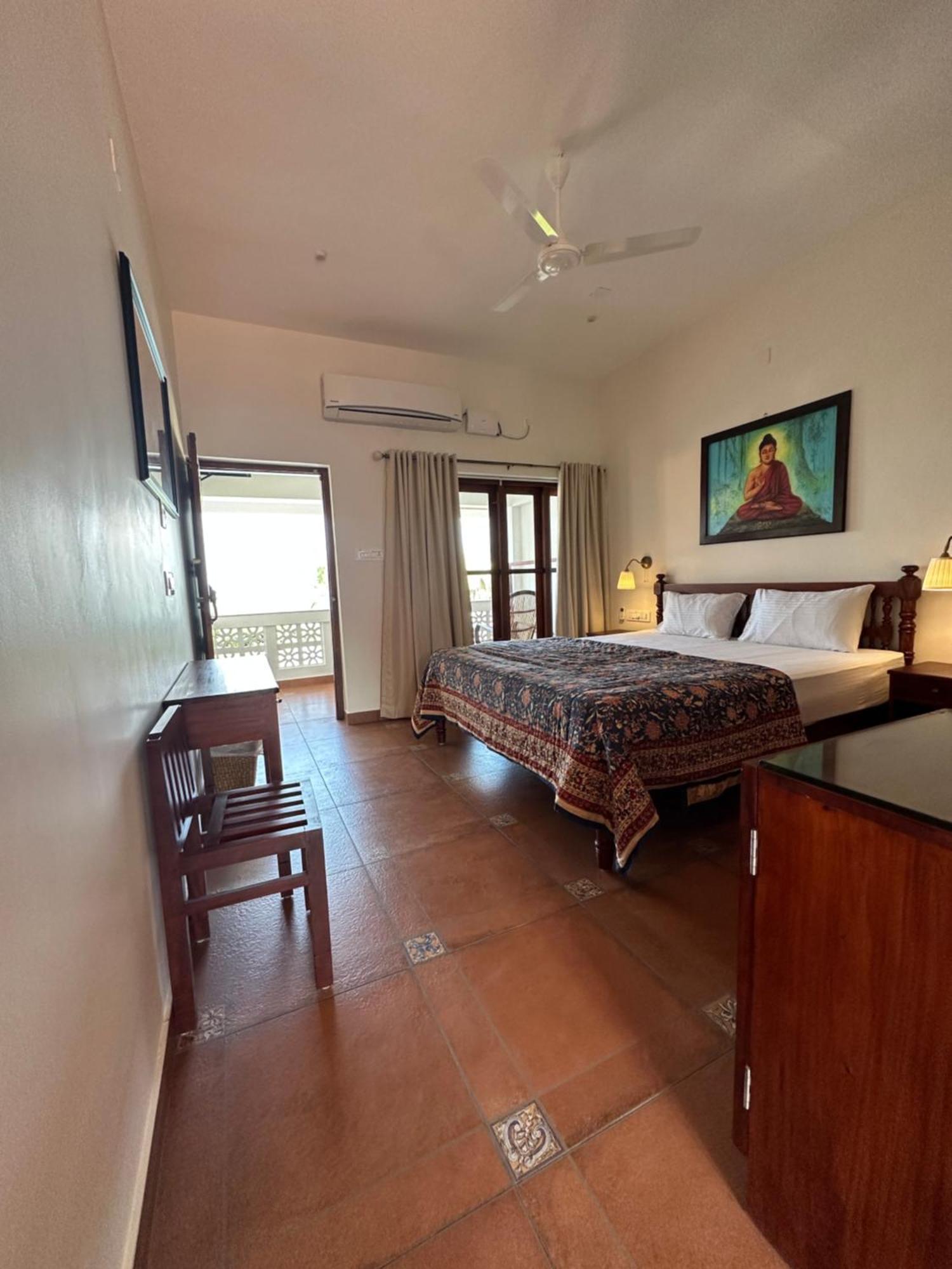 Buddha Beach Hotel Ковалам Экстерьер фото